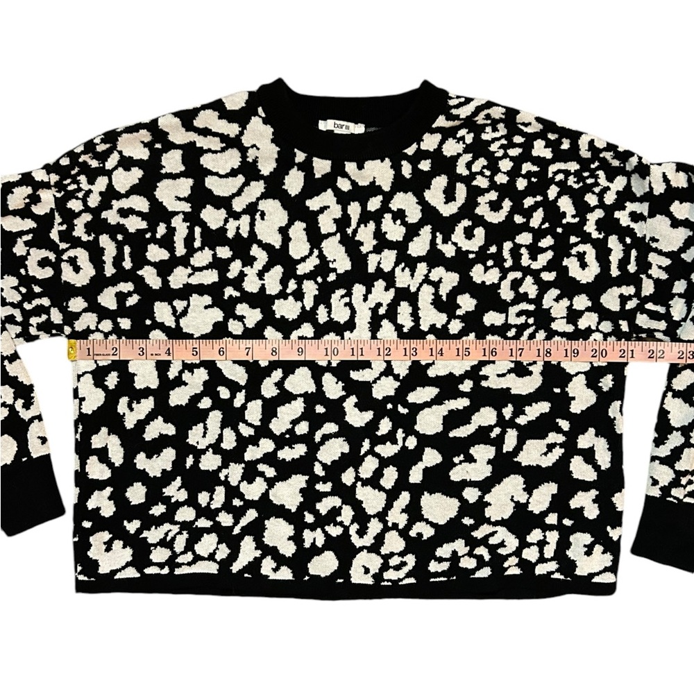 Bar III Black & White Cheetah Jacquard Crewneck Pullover Cropped Sweater M - Picture 7 of 9